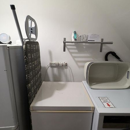 R3 - Cozy Small Double - City & Beach Access, Wifi, Free Parking - Self Catering Swansea Zewnętrze zdjęcie